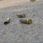 Policías y ladrones se enfrentan a tiros y cae un hampón, en Sahuayo