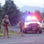 Localizan en cadáver de un sicario quien murió en enfrentamiento, en Apatzingán