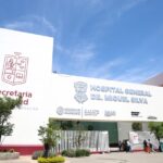 Supuesto periodista influyente choca y lesiona a una mujer y a su hijo; se niega a pagar
