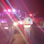 Muere conductor al volcar y caer en una barranca en las inmediaciones de la feria