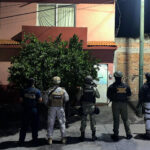 En acción interinstitucional, revientan narcovivienda y detienen a Jorge Arturo “N”, Salvador “N” y Juan Alexis “N”