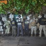 FGE asegura droga y detiene a cinco personas durante cateo realizado en la colonia Doctor Miguel Silva, en Morelia