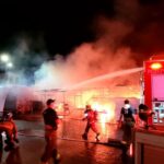 Instruye Alfonso Martínez a apoyar a comerciantes afectados por incendio en Mercado Independencia