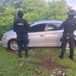 Hallan vehículo de un policía municipal involucrado en un homicidio, en Apatzingán