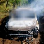 En Uruapan, localizan vehículo incendiado con dos cuerpos calcinados Vehículo y dos personas calcinado