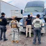 En cateo, asegura FGE droga y 5 vehículos con reporte de robo