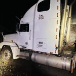 Asegura FGE bodega y recupera 10 vehículos de carga con reporte de robo