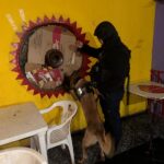 En Acuitzio, FGE asegura un bary decomisaron 600 dosis de narcótico