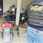 En cateo, asegura FGE taller mecánico de motocicletas relacionado en conductas ilícitas