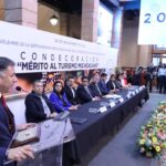 Congreso del Estado entrega condecoración “Mérito al Turismo Michoacano”