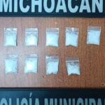 Arresta policía a fémina con cristal, en Zamora