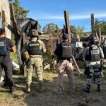 FGE asegura inmueble con motocicletas con reporte de robo, en Charo