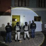 En cateo realizado en Santa María de Guido, FGE asegura narcótico y detiene a dos personas