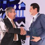 Otorgan premio nacional a Alfonso Martínez por impulso al desarrollo de la vivienda