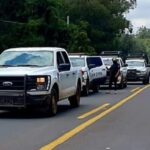 Con una narcocartulina clavada en el pecho, localizan el cadáver de un hombre sobre la Morelia – Salamanca