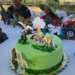 Entre pastel de chocolate y dinosaurios Chuchito celebra sus 4 años