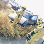 Camión choca una camioneta y la saca del camino, elementos de Seguridad Vial requirieron al responsable