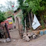 En ataque armado, matan a una mujer y a un hombre y dejan herido a otro, en Apatzingán