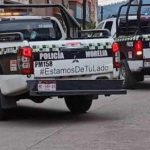 Con navajas y pistolas, roban taxi en Morelia