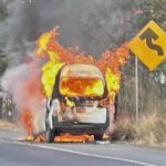 Dos automotores se incendian, en distintos municipios