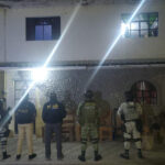 Catean narcovivienda y decomisan 300 dosis de droga