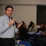 Expone Alfonso Martínez atractivos turísticos de Morelia en Sahuayo