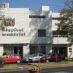 Golpeado y en bermudas, se presenta un masculino en un hospital