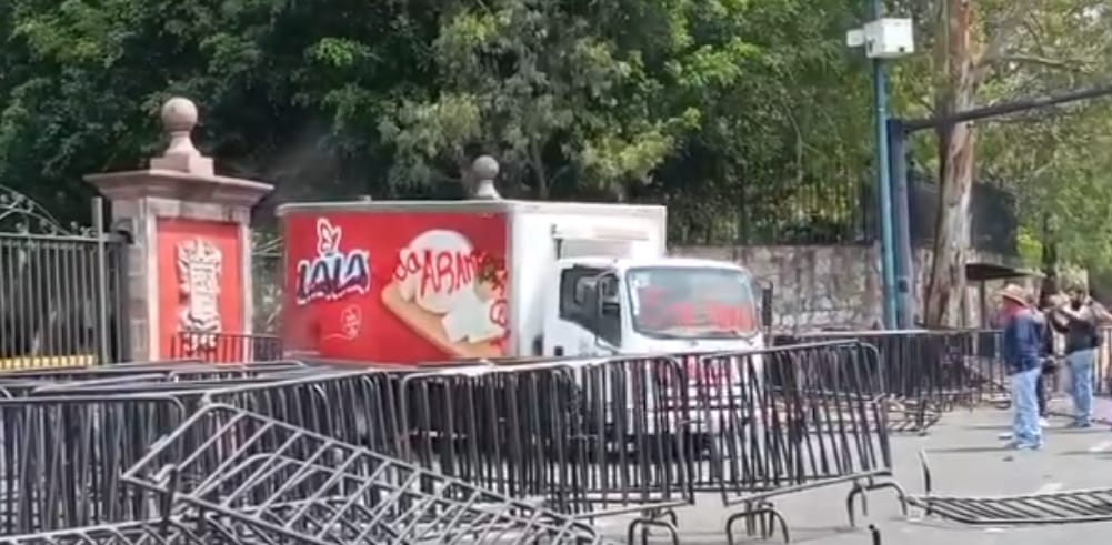La Columna de “El Mono Grosero”…no hay que ser tan tan pero tampoco muy muy…aunque la CEDH se “emperre”…Reginaco sigue con sus marihuanadas