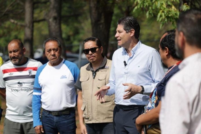 Alfonso Martínez, periodistas