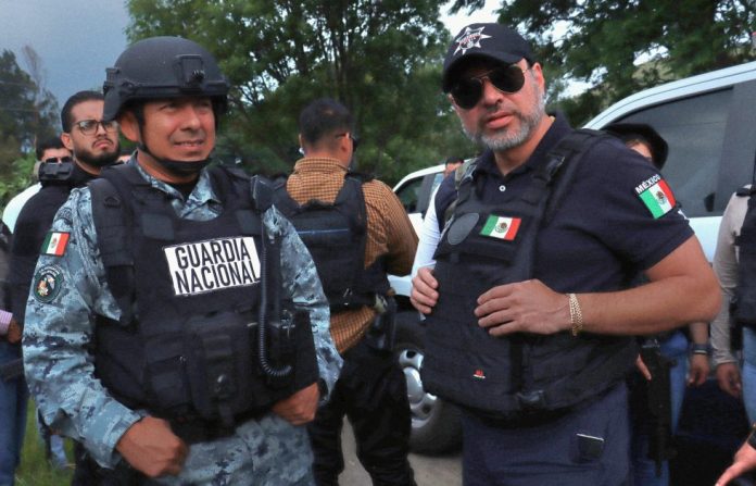 Policías localizados