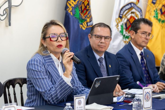 Yarabi Ávila UMSNH