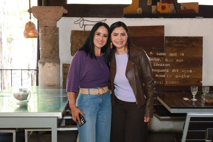 Lucila Martínez y Araceli Saucedo