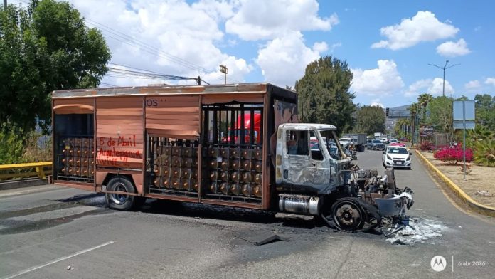 Vehículo quemado