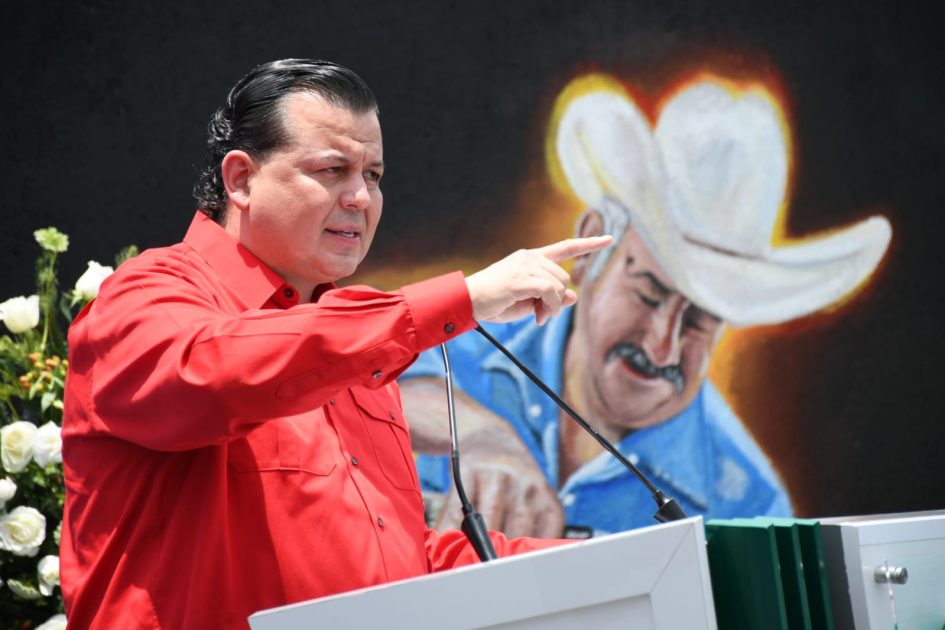 Sergio Rangel sí honraba el sombrero, no lo usaba de disfraz para aplaudirle al gobernador: Guillermo Valencia