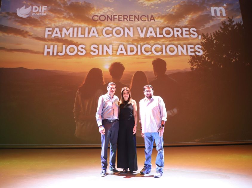 Gran recepción a conferencias sobre prevención y valores familiares, del DIF Morelia