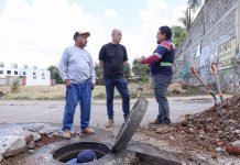 Adolfo Torres supervisa obra sanitaria en beneficio a familias de Valle de las Rosas