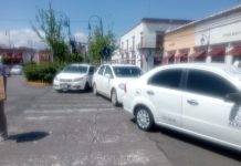 Taxistas bloquean calles aledañas a San Francisco