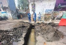 Trabajamos en la rehabilitación de colector sanitario dañado por las lluvias: Adolfo Torres