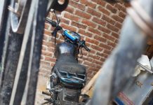 Recupera FGE motocicleta con reporte de robo durante cateo en Jiquilpan