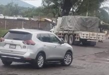 Bloqueos carreteros y ponchallantas generan movilización de fuerzas de seguridad en la región de Jiquilpan