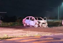 Automóvil es incendiado sobre la carretera Tarímbaro-Álvaro Obregón